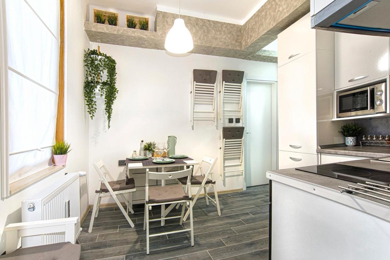 Ancient Serdica 2-Bedroom Apartment โซเฟีย ภายนอก รูปภาพ