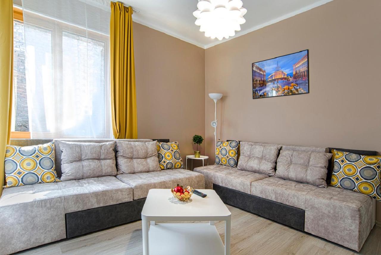 Ancient Serdica 2-Bedroom Apartment โซเฟีย ภายนอก รูปภาพ